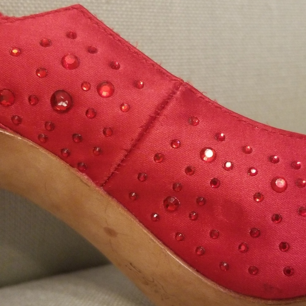 POUR LA VICTOIRE red rhinestone pumps - Picture 6 of 8